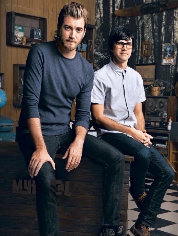 LinkNcal's tweet image. I hate him because he makes me look like I'm 2 inches tall.