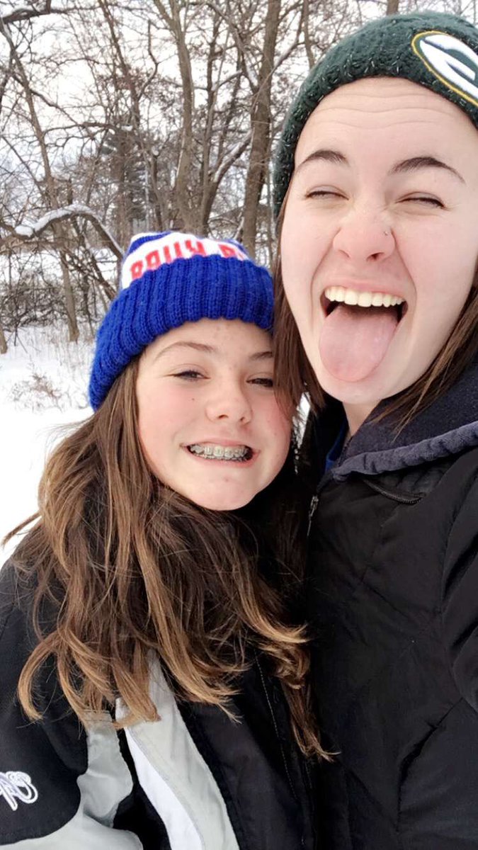 OnlyAiono's tweet photo. The biggest part of my life right here. I love you sis❤ stay strong I miss you😘 https://t.co/GaUEpXBh7l
