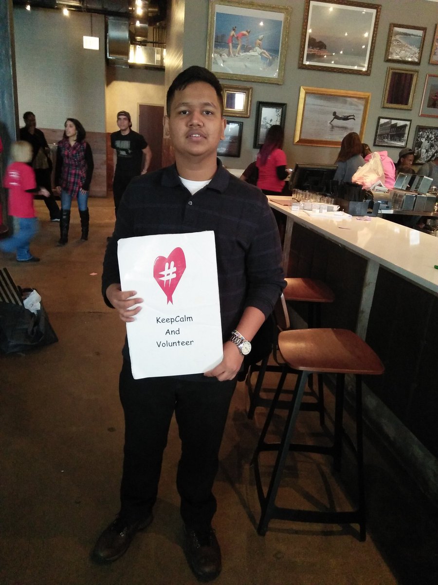 AR_Rafiul's tweet photo. Wrapped gifts for homeless kids. @yesprogramnews @AFSUSA_Chicago @YESAlumniBangla @AC_Global @AFSUSA_Chicago @YESAlumniBangla https://t.co/xFyP3Z7a1G