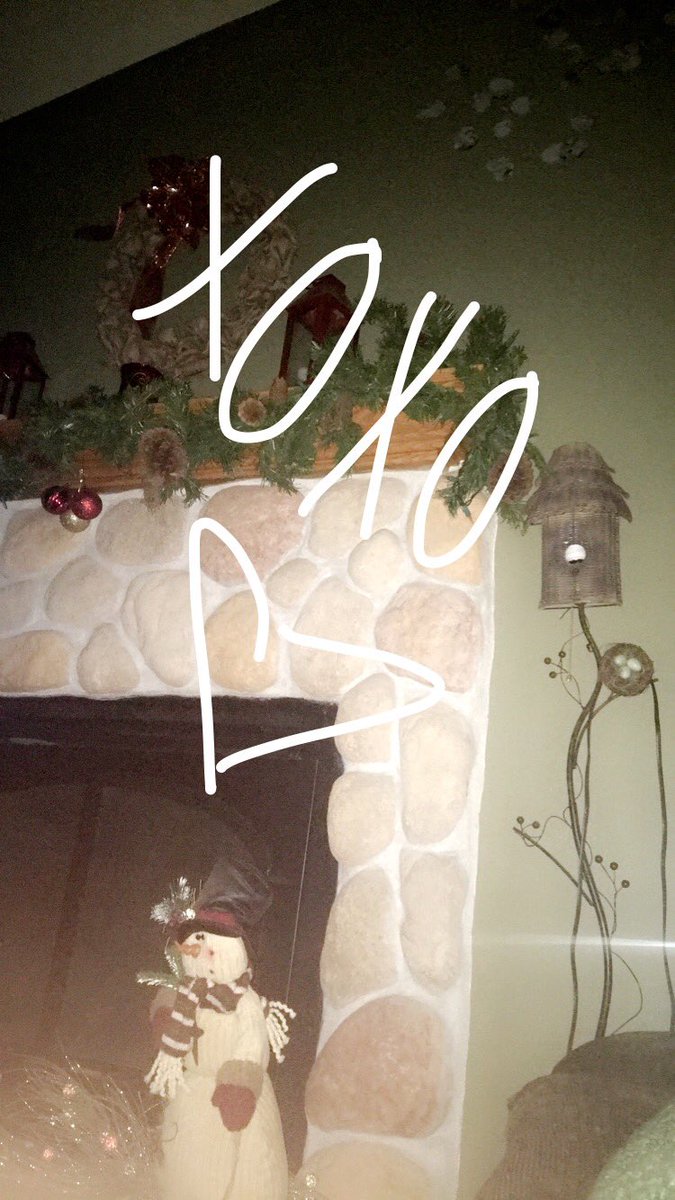 OnlyAiono's tweet photo. 1:25 am. Goodnight twitter💜 https://t.co/40NJxJ51Nu