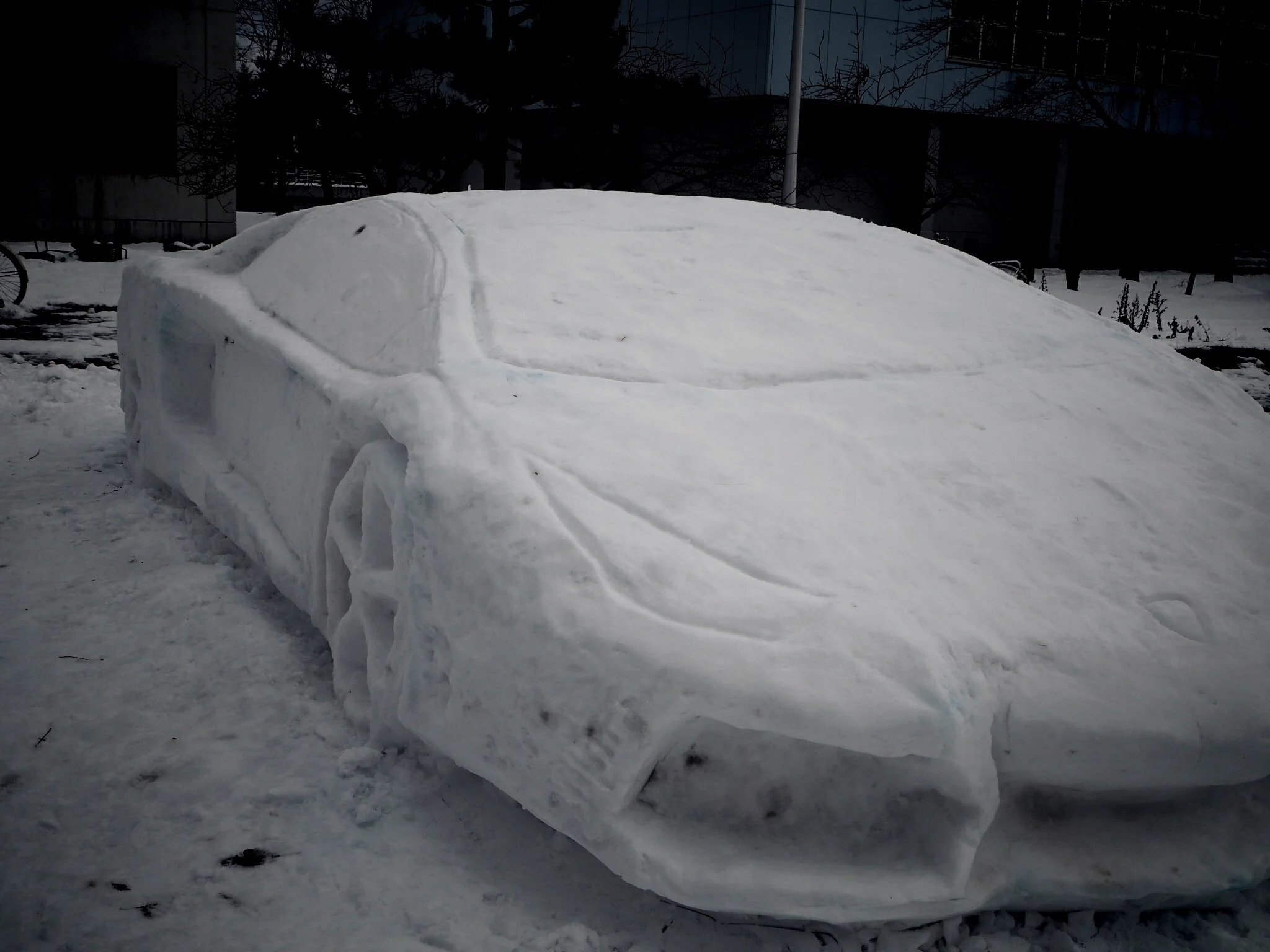 もうそのまま雪まつり出なよｗランボルギーニの雪像を作った大学生ｗｗｗ