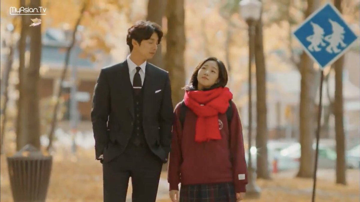 kdramaworlld's tweet photo. "did you know? if you catch a falling leaf, you and the person who is walking with you will fall in love." https://t.co/VsTQkPqjAM