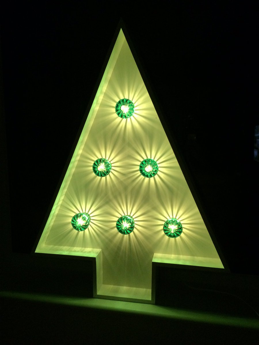 bearhugevents's tweet photo. Last chance to buy a #lightuptree tomo #handmadetree #cheshire https://t.co/gsca88B9Dg