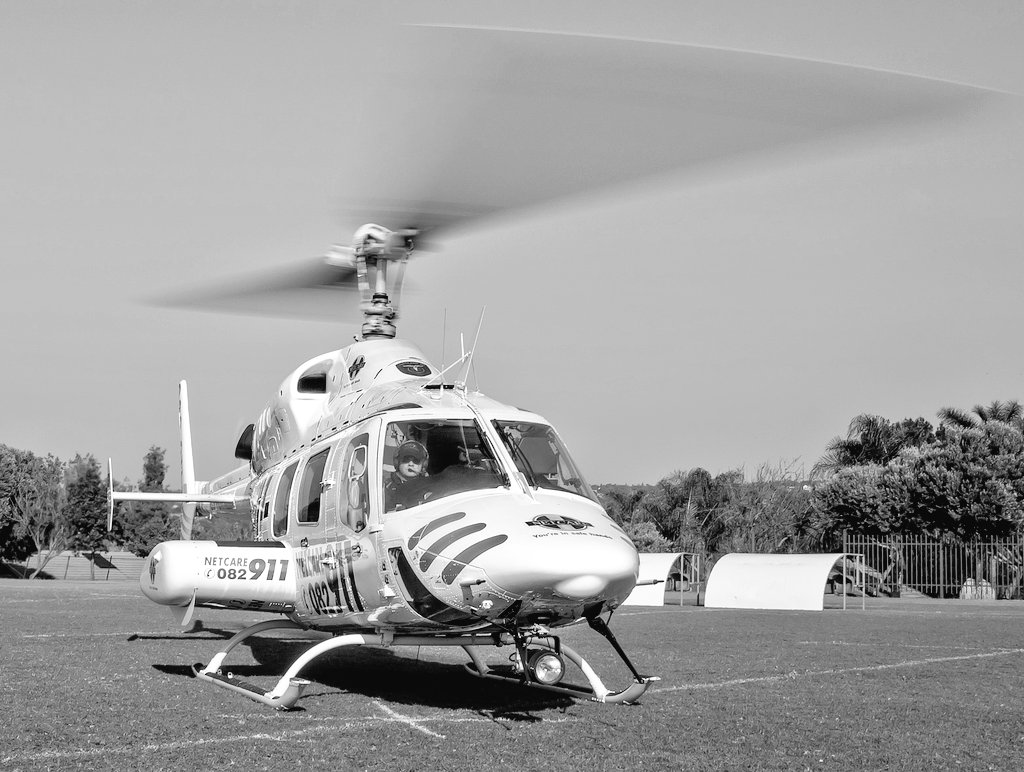 Netcare911_sa's tweet image. Netcare 2 activated to airlift a patient from
 Baviaanspoort #savealife #Netcare911 #awsomeservice