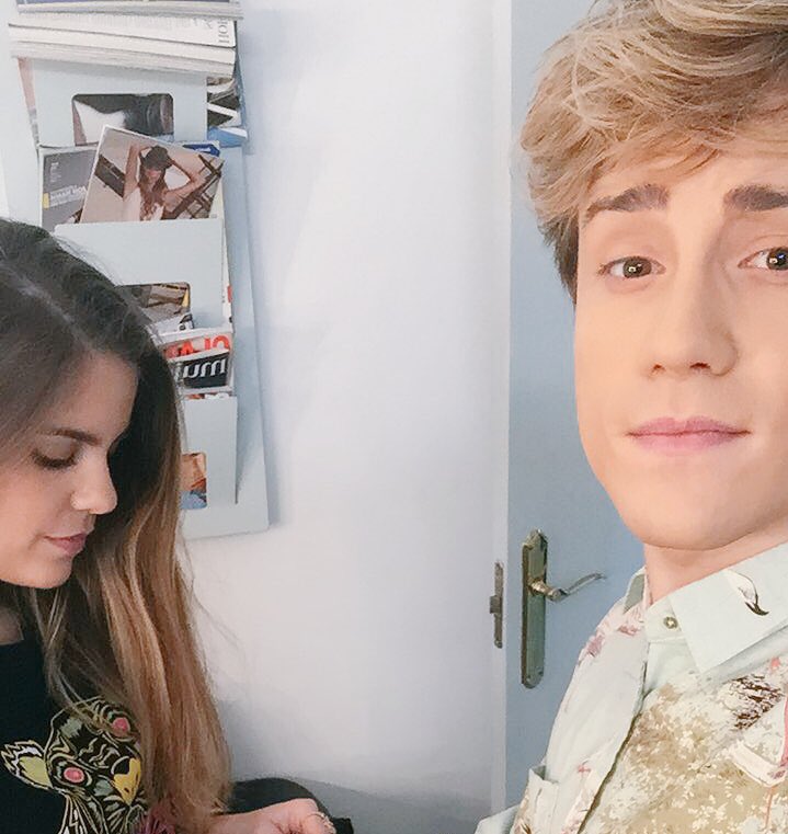 CarlosMarco's tweet photo. Estoy muuuuuy contento por las fotos de hoy, el concepto del disco es una pasada y TAN yo... ya os contaré :) https://t.co/eE4ykRI7oG