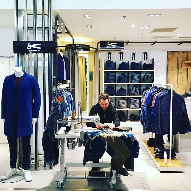 DENHAM Service at Galleries Lafayette Paris @gallerieslafayettefr ✂️ 🇫🇷 showing today. #denham #service #paris #denhamthejeanmaker #jaso
