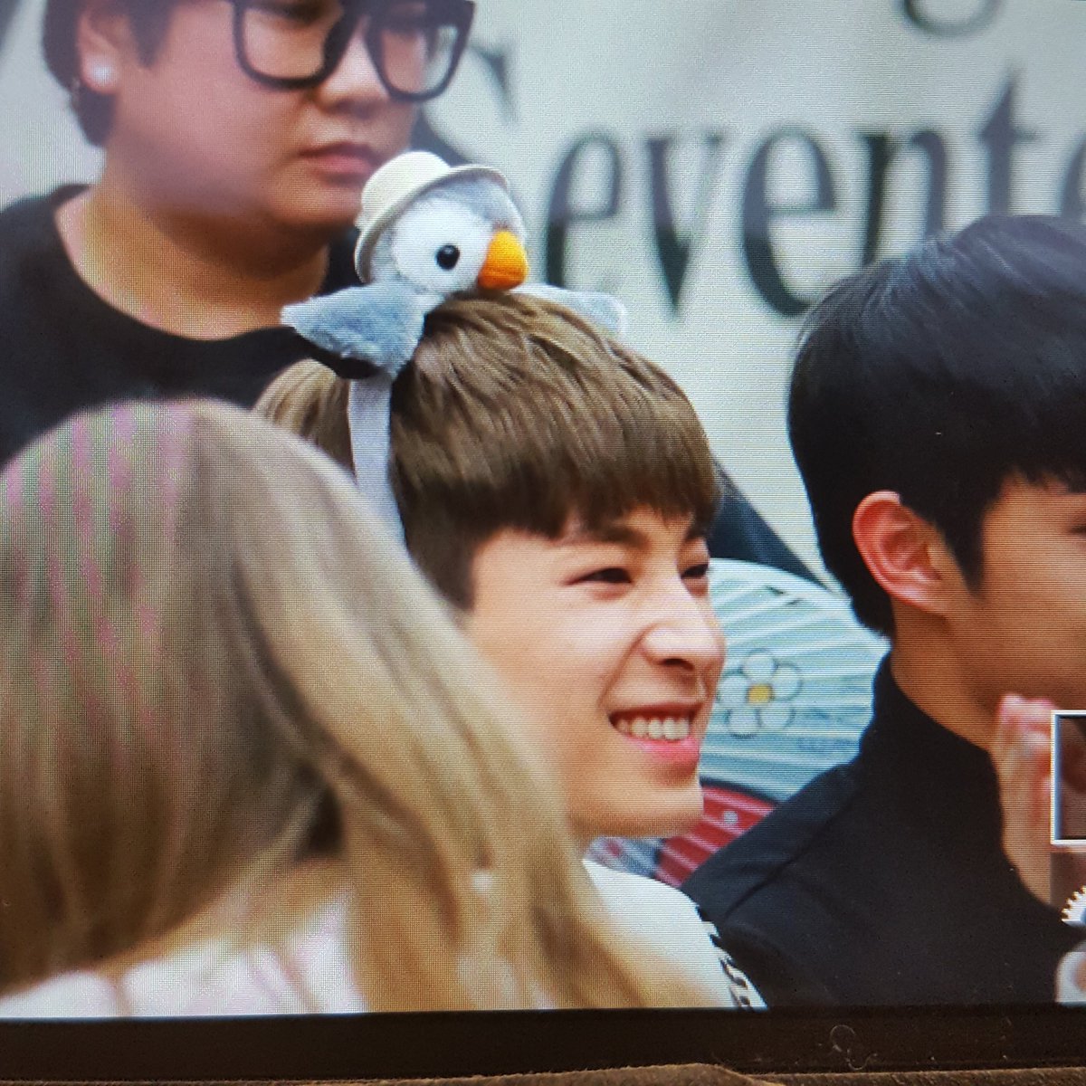 Adoring_SVT's tweet photo. [PREVIEW] 161218 #SEVENTEEN at COEX Fansign - Wonwoo #세븐틴 #붐붐 #원우 [© wonwoosummer, mildxwild] https://t.co/ovKnLJN2pW