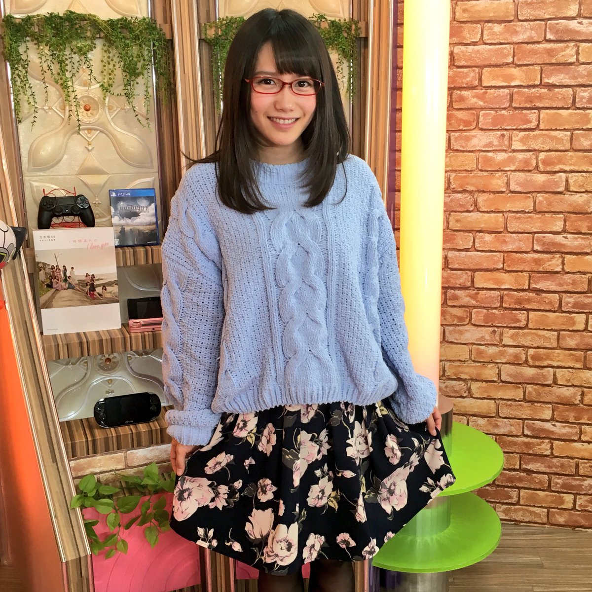 加藤里保菜 Na Twitteru 昨日はランク王国見てくれてありがとう 今週の衣装は エムズエキサイトさんにお借りしました このニット 触り心地が優しくて気持ちいいんです スカートも大人っぽくてお気に入り ぶぶたすアプリもチェックしてねー 加藤里保菜 Na Twitteru 昨日はランク王国見てくれてありがとう 今週の衣装は エムズエキサイトさんにお借りしました このニット 触り心地が優しくて気持ちいいんです スカートも大人っぽくてお気に入り ぶぶたすアプリもチェックしてねー