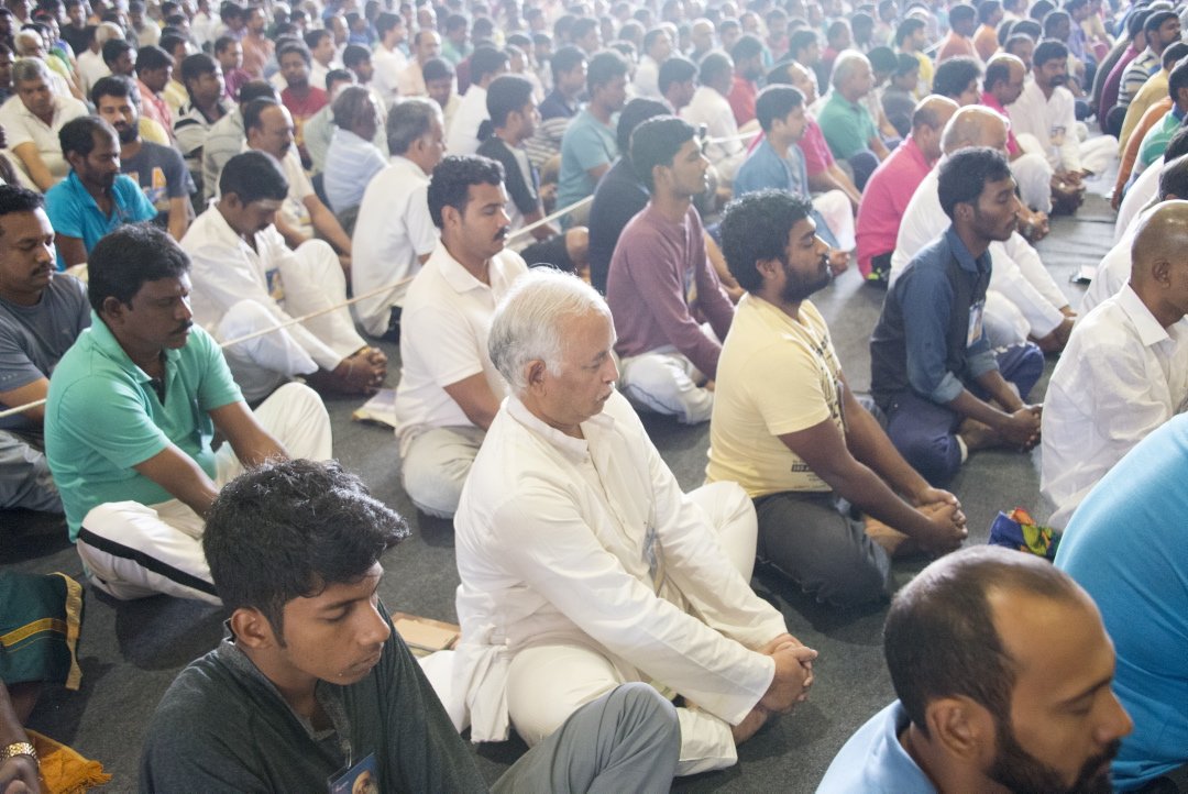 ishafoundation's tweet photo. #YogawithSadhguru  #IshaYoga https://t.co/s7YqeABMqp