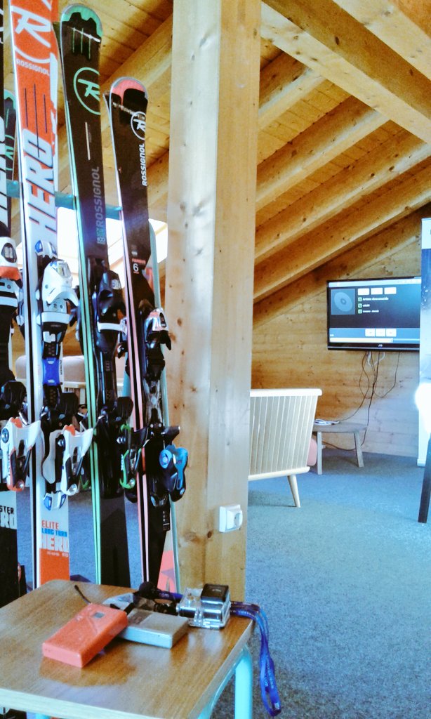 Pitucat66's tweet photo. Starting Top Class Lessons! 
OLD SCHOOL + NEW SCHOOL+ SKICCOACHING 2017
#topclassgrandvalira #skipasionreservas #escolapsgrau #andorralovers https://t.co/o99WTQmcKm