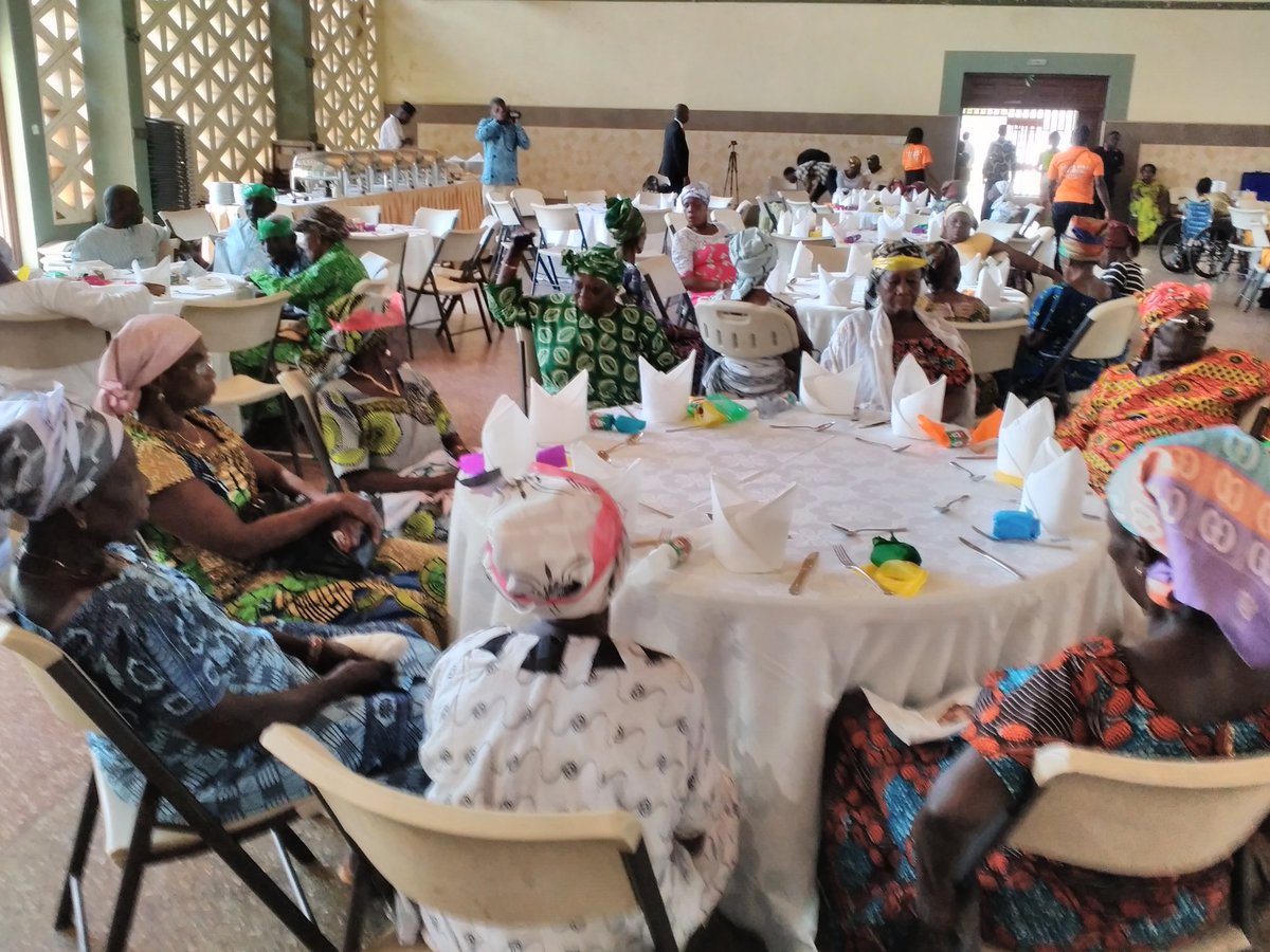 VoyagesAfriq's tweet photo. @LabadiBeach is currently throwing an end of year party for inmates of the Weija Leprosarium. @kojofabio @AbeikuSantana @thePOE_T @whthome https://t.co/Xs6TxVva4O