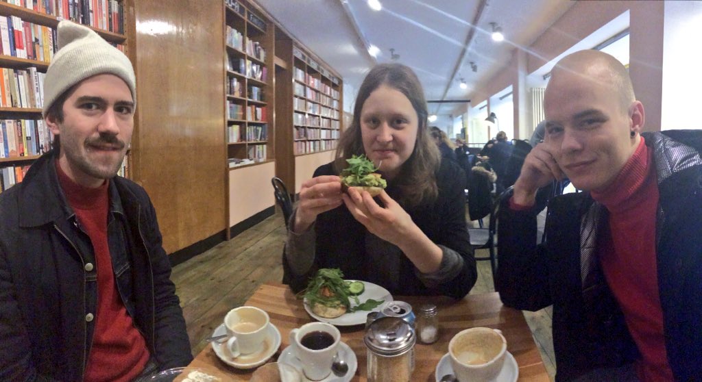 hermigervill's tweet photo. Bara mættur á Stofuna! https://t.co/PMAsrRyNSA