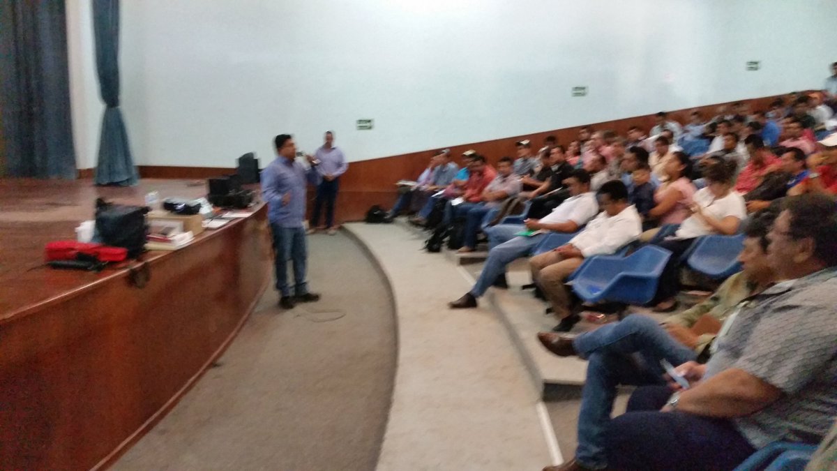 Magdiel1778's tweet photo. Reunión de seguimiento a extensionistas y coord con el Grupo de Trabajo del Componente Extensionismo en Chiapas @incarural @SAGARPA_mx https://t.co/nSH5erdsqW