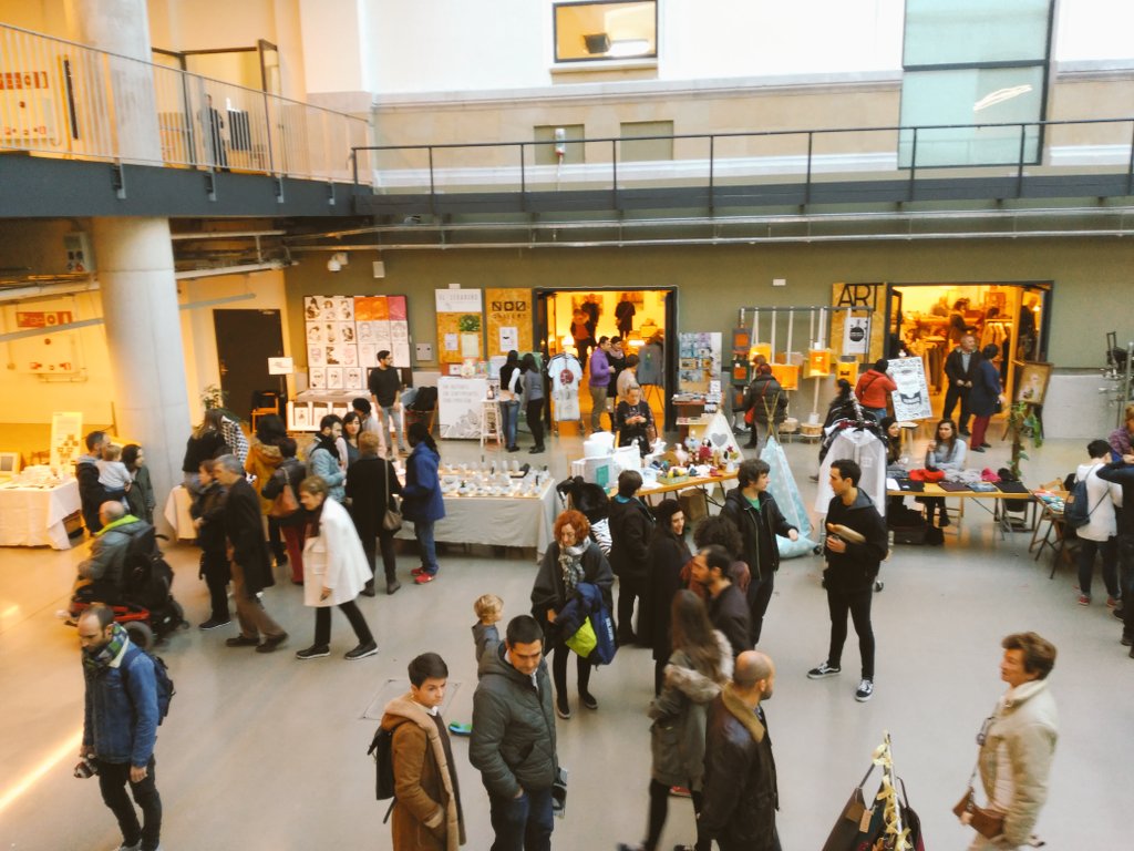 Merkat, microteatro, talleres ...Hoy todo el día <a href="/tabakalera/">Tabakalera</a>