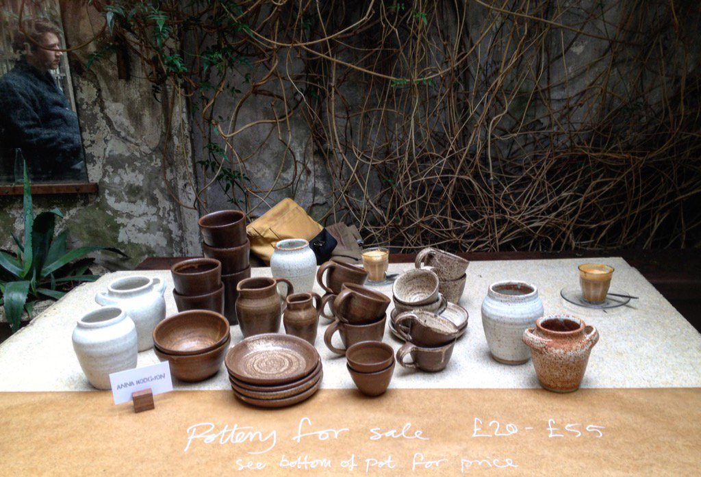 EvieSaffronS's tweet photo. Shopping opportunity with my #coffee @ColemanCoffee Beautiful pots by #annafrithhodgson #colemancoffee and #ceramics https://t.co/tL1cEyQ12i