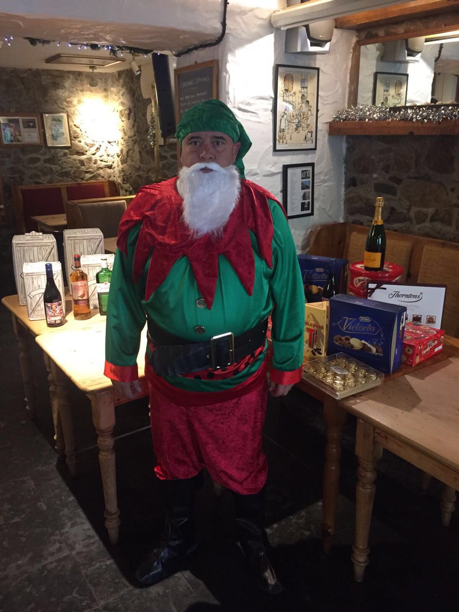 Tony the #ChristmasElf is ready for today's bumper draw #inittowinit #MeatDraw #Prizes #CountdownToChristmas