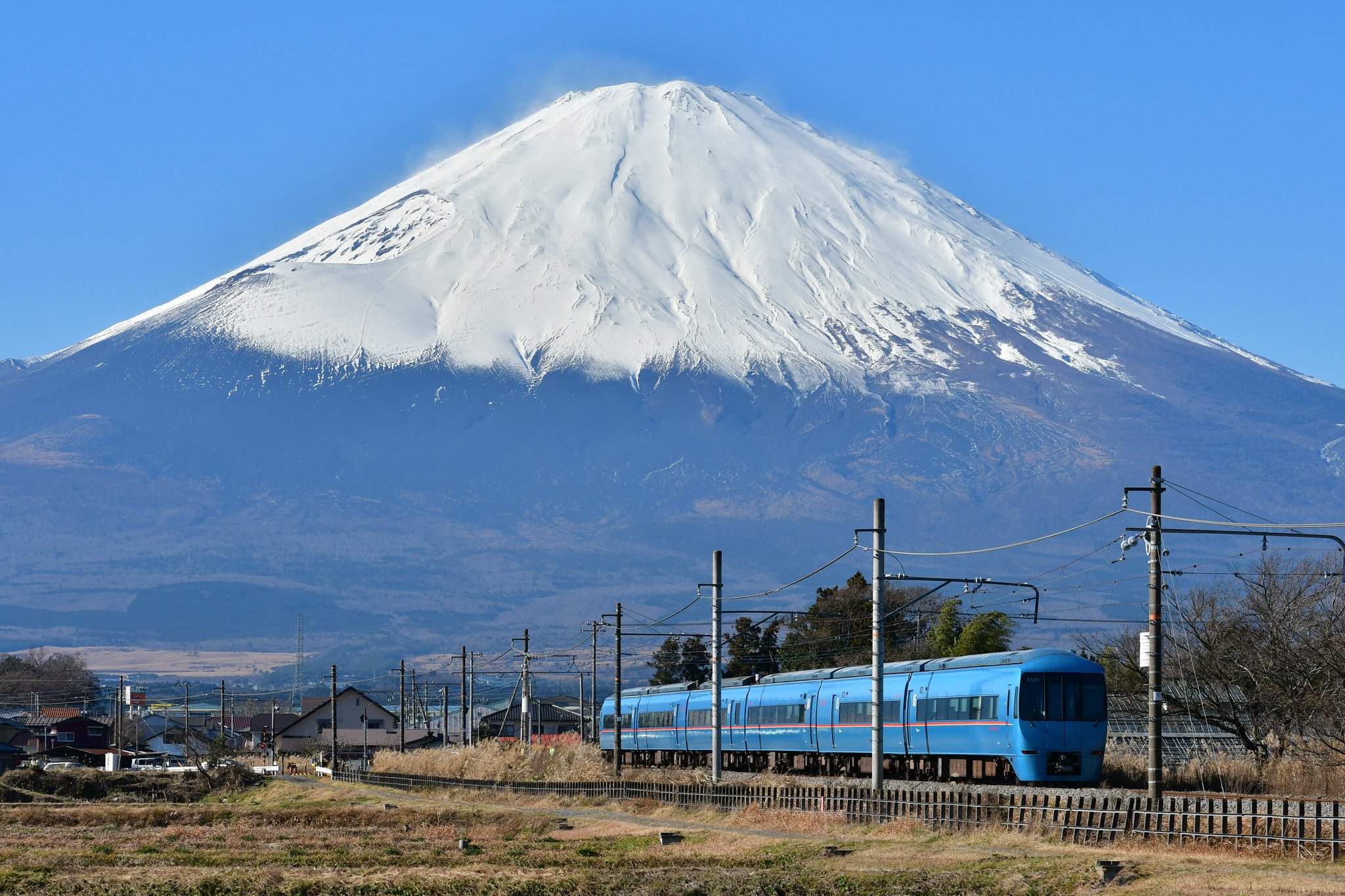 ドラ さいたま 御殿場線の鉄道風景 この日は富士山もクッキリ見えました 富士山 御殿場線 ドラ さいたま 御殿場線の鉄道風景 この日は富士山もクッキリ見えました 富士山 御殿場線