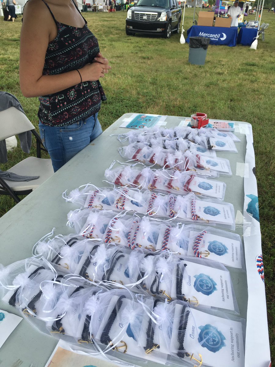 Wov__In's tweet photo. Come support us at the Parkland Farmer's Market today from 9am-1pm!! https://t.co/JMPrLTD7R0