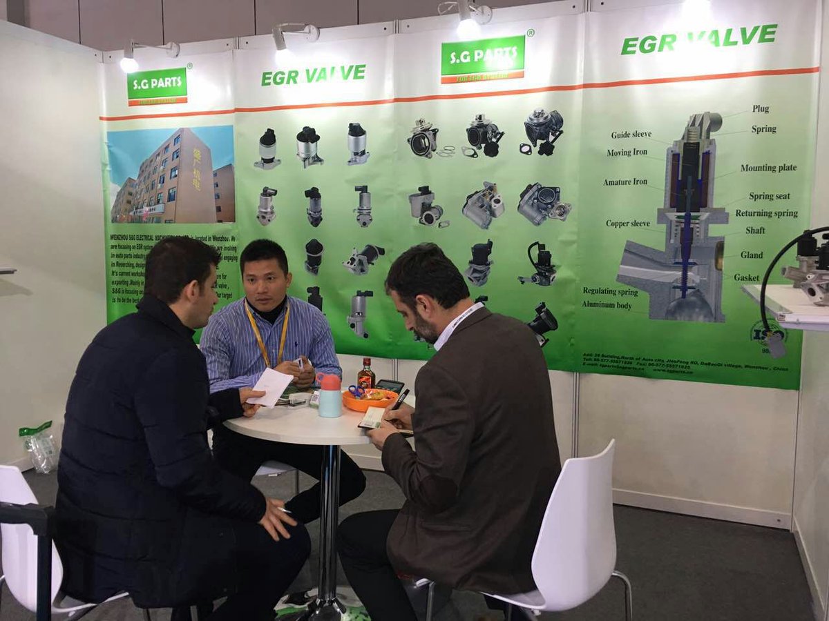 2016 Automachenika shanghai During Nov.30 - Dec 3 .2016 

Our G.manager with customers in our Booth .