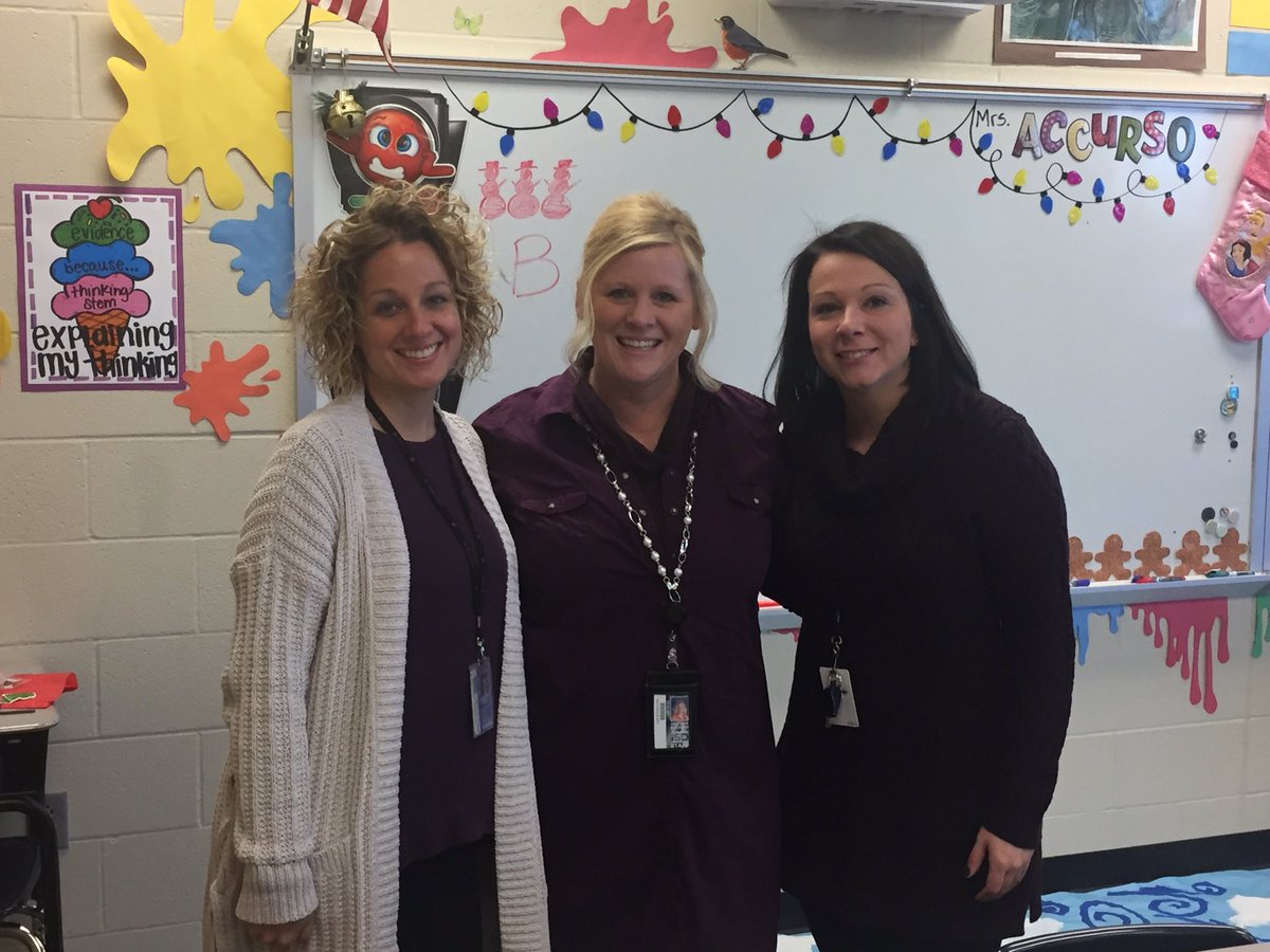 HSBuck3TE's tweet image. #12daystwitter my awesome #3tepride team at day two of #labclass