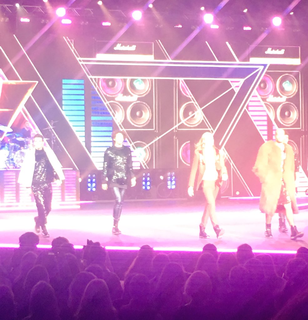 TuptonHallTech's tweet photo. Feeling excited at the clothes show fashion show https://t.co/ruwHAc2V3u