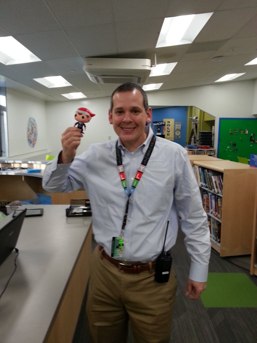 Look who found elfie/menschie today with a little help from some friends. <a href="/mcconnellaw/">Dr. Anthony McConnell</a> #kip109