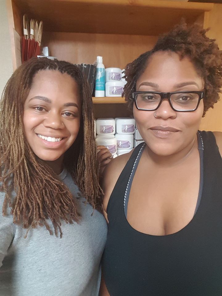 RocYourLocs's tweet image. Me and @JayBouism after a day of pampering! #Retightening #Eyebrows #microblading #sisterlocks #RocYourLocs