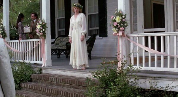 abbacanaan's tweet photo. Hooked on Houses Walt Disney 
Forrest Gump's Big Old House in Alabama אלוהים
Forrest and Jenny's wedding Forrest (2) @abbacanaa @abbacanaan2 https://t.co/JfZ29IZxlN