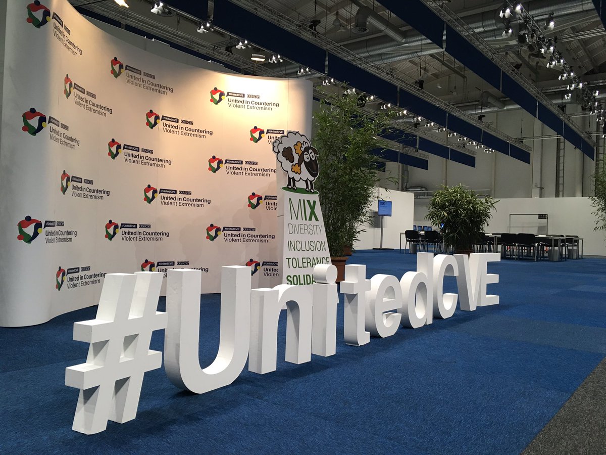 UnitedCVE's tweet photo. #BehindTheScenes of #UnitedCVE booth & #LetsDoodle exhibit @ #OSCEMC16 #mxdzone #media centre: All participants welcome to visit! https://t.co/S9RfZauxci