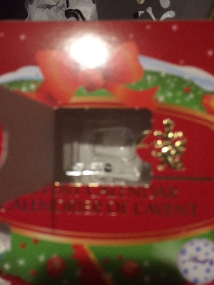 Deadbeatphoto's tweet photo. Hello @LindtCanada my son opened today's date on your advent calendar and it was empty! #sad #missingchocolate #pleasehelp https://t.co/MD1L66hY9h