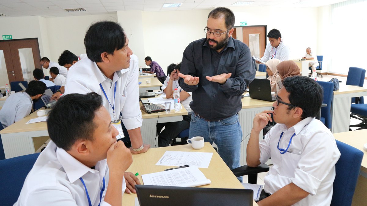 Tia_den_Hartog's tweet image. #Geothermal trainings in Collaboration with BPSDM ESDM #geocap @UTwente @IFTechnology @ITBGeothermal @NLinIndonesia tinyurl.com/jl2odpv