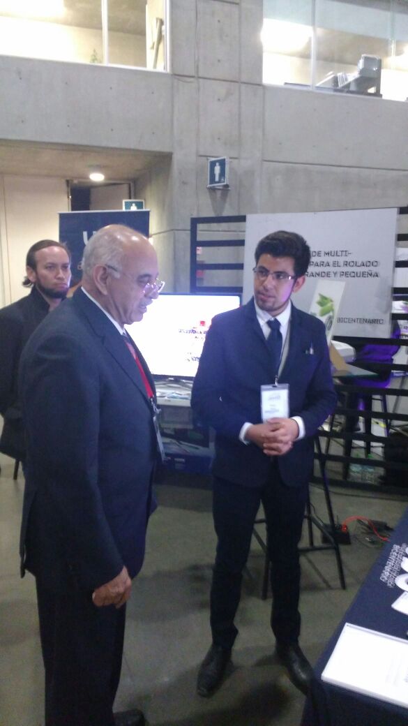 AlejandraRVidal's tweet photo. @FestivalSWITCH hoy más conferencias,experiencias,conocimientos que comparten los que vivieron escuela #switch2015.. https://t.co/p7OGDk9lfs https://t.co/EJKv9FhFf0