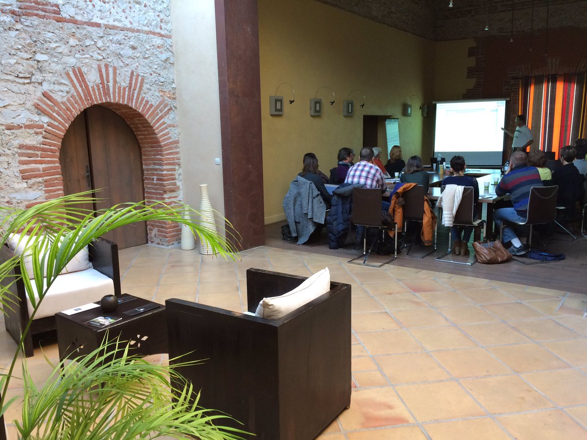 SuddefranceQ's tweet photo. Atelier #QualitéTourisme #SudDeFrance sur la Gestion Relations Clients avec les labellisés @MaisonCazes  à Rivesaltes. https://t.co/HgHBiYTUFs