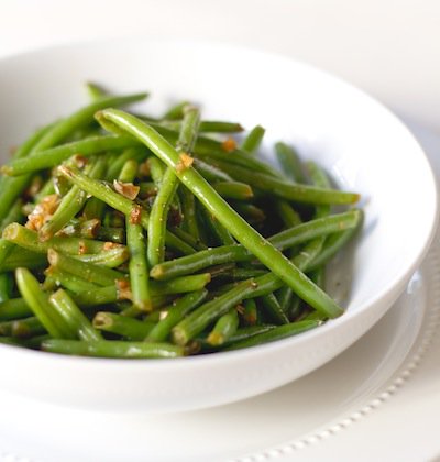vivamag's tweet image. Get the perfect #holiday side dish with spicy green beans from @edenfoods ! #recipe #Eden_VivaMag ow.ly/OpSC306c06s