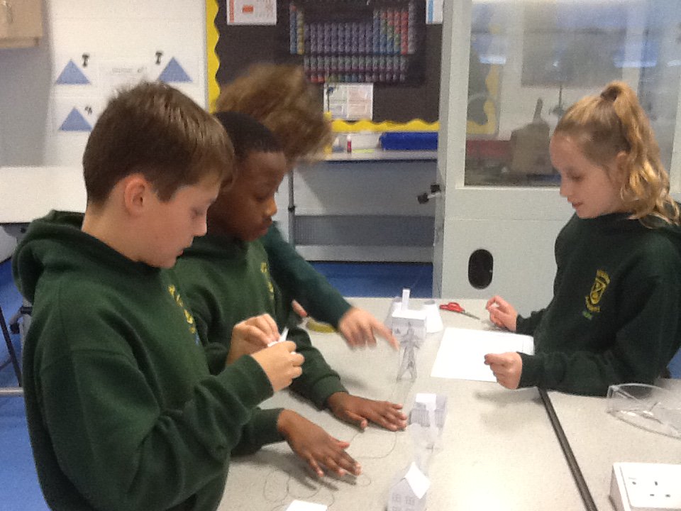 wickleaacademy's tweet photo. AIM physics @ Oasis on 1/12/16. They had to promote a form of alternative energy. Wicklea promoted nuclear power and won the competition! https://t.co/VvNMikoq0m