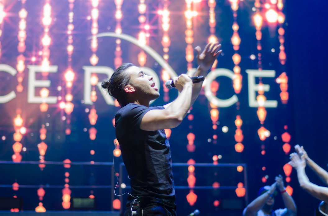marceloclaure's tweet photo. So excited to announce @PrinceRoyce is giving a benefit concert to support @Sprint #1MillionProject!! #Royce4Sprint https://t.co/PfrmYKIoo7 https://t.co/4CIJ2q8EyI