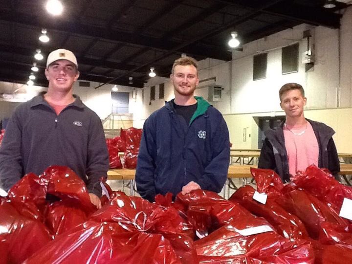 LBWCC softball and baseball team helped with Andalusia Community Christmas intake this weekend.Thanks! 300 local kids will be taken care of.