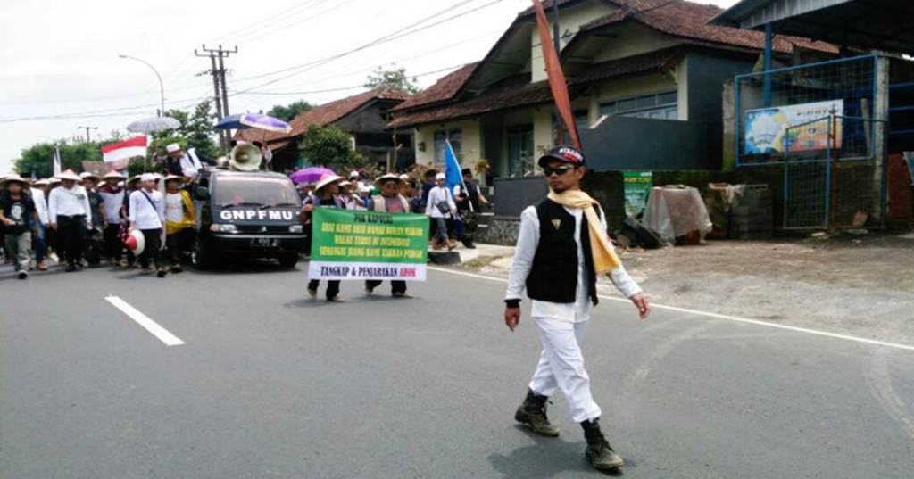 Kunci Viralnya Kisah Aksi Jalan Kaki Santri Ciamis kammikarawang.or.id/kunci-viralnya…