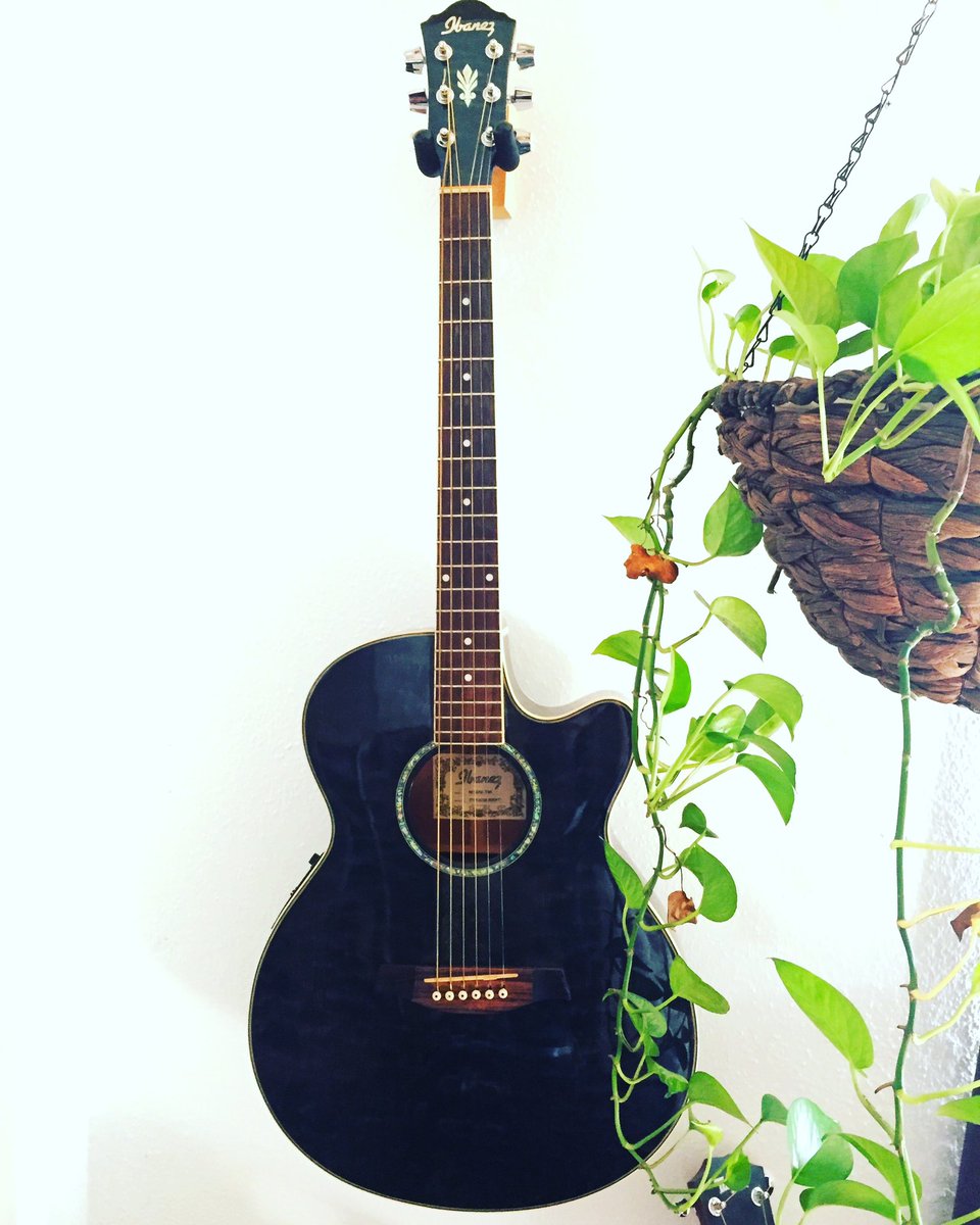 Goodmorning! Are you a music lover?! What is your CURRENT favorite song??
#music