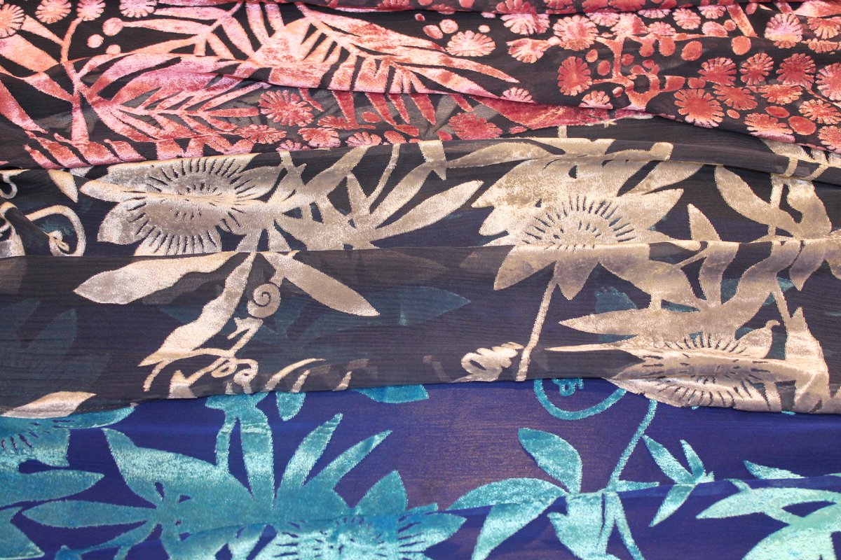 TheBessemerII's tweet photo. These hand-dyed devore scarves from Canga are the perfect gift and only £24 #sheffieldissuper #handmade https://t.co/39RLECJQE8