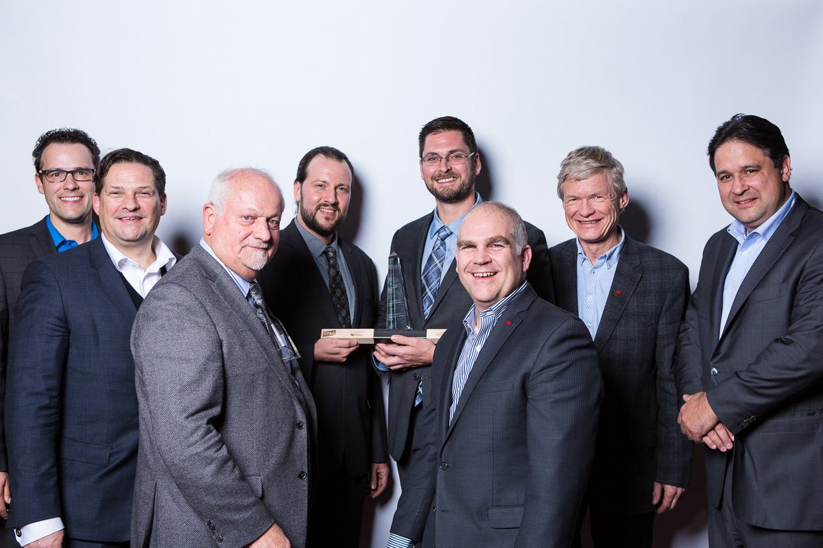 Le vignoble <a href="/ValCaudalies/">Val Caudalies</a>: Grand lauréat du Prix innovation en alimentation du CTA pour son délicieux #vermouth LAB! #cantonsdelest #vin