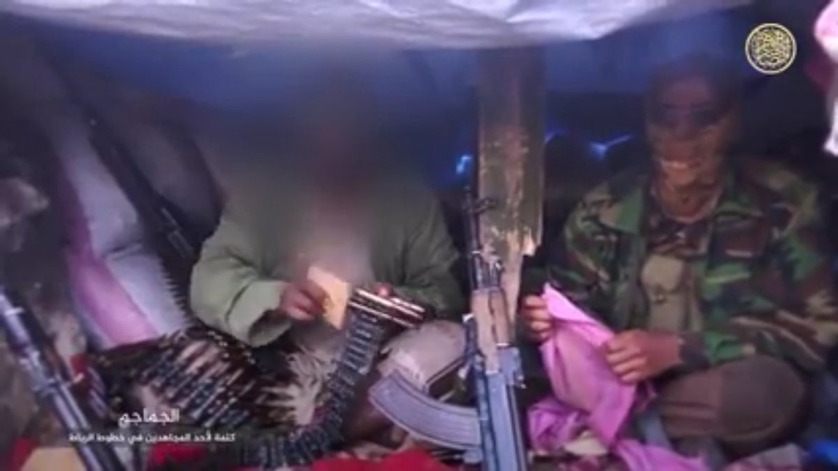 TerrorMonitorAR's tweet photo. #اليمن
2/2 نشر تنظيم القاعده في اليمن فيديو يظهر المعارك مع الحوثيين في محافظة البيضاء . 
#TerrorMonitor https://t.co/0RyHPjylyR