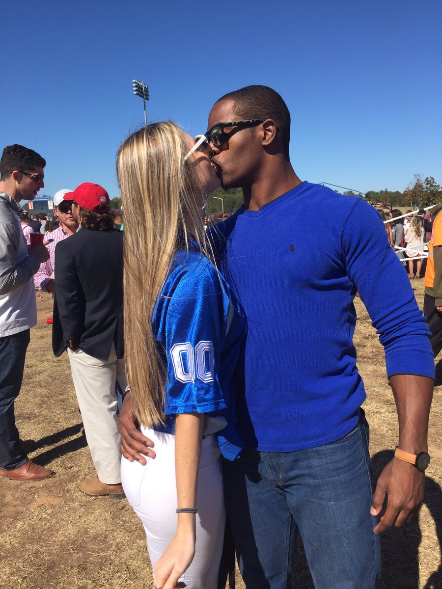 karabarber's tweet photo. shout out to my bae for getting a twitter @klechyy https://t.co/Qc1ILqtgA3