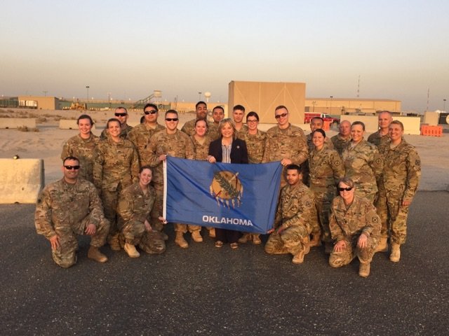 GovMaryFallin's tweet image. Ending the day in Southwest Asia visiting with more of our brave Oklahomans who are giving up so much for our Country!