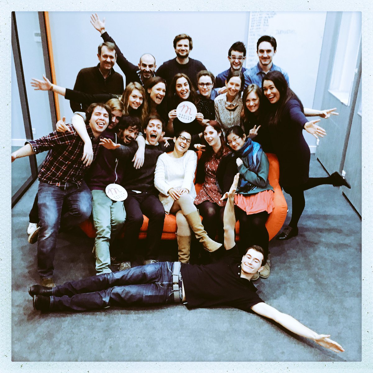 MagicMakersAt's tweet photo. Aujourd'hui, c'était Shooting Photo de la Team. On a fait les foufous et on vous promet des trombines funky pour notre nouveau site 😇 https://t.co/gb94TIVlB8