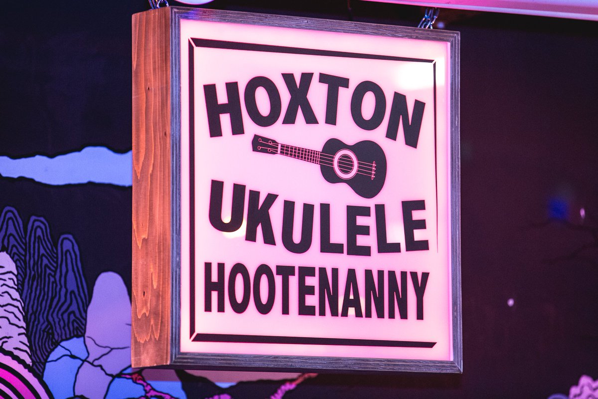 _QueenOfHoxton_'s tweet photo. Our #Ukulele Xmas party is on Monday 12th 🎄🎸🍺 Free entry all night! https://t.co/DWI9vUyedQ