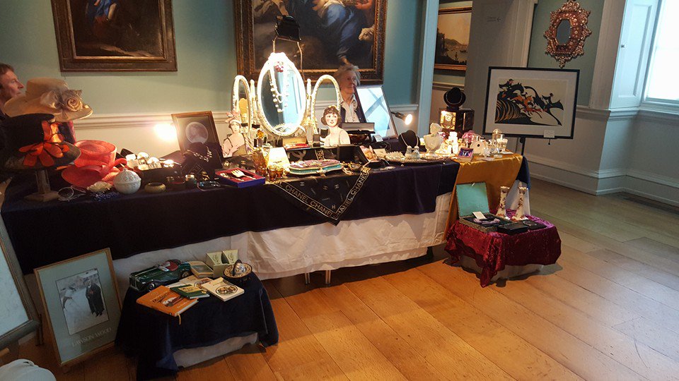 ComptonVerney's tweet photo. .@RubyVintageFair will be bringing the best in vintage and retro with a victorian twist #ChristmasWeekends 10 Dec https://t.co/Z7iTRTzgc1 https://t.co/qOsaNNytG6