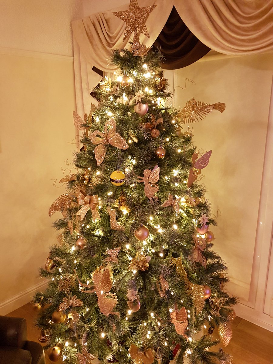 philbob_b's tweet photo. @Lea1978red cheers for my minion bauble! Looks boss on my tree ha x https://t.co/xPC7yHampR