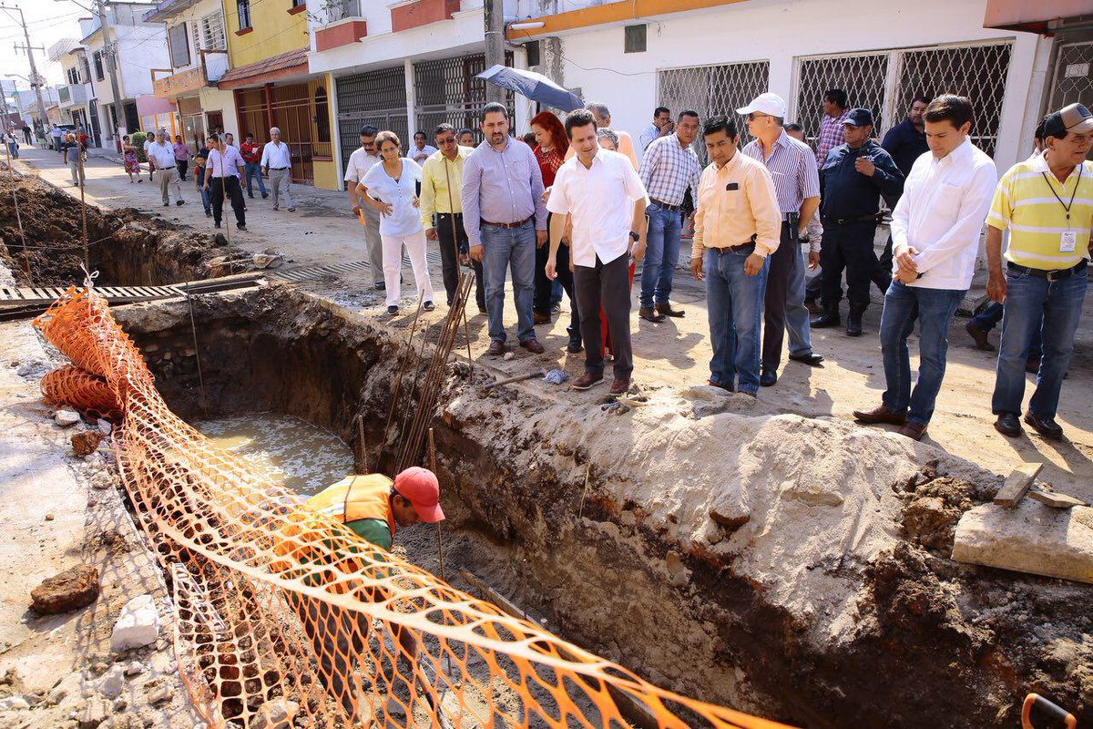 gerardogaudiano's tweet photo. Vamos a rescatar a nuestro municipio, compartiendo esta gran labor, hombro a hombro alcanzaremos la meta. #CentroSomosTodos https://t.co/N4vUkmrmko