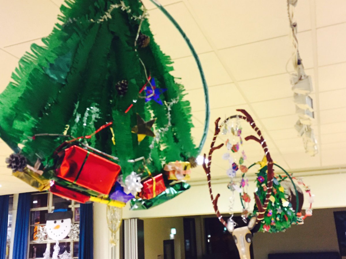 pinner_park's tweet photo. It's beginning to look a lot like Christmas at PPJS! 🎄🎉🙌🏽 https://t.co/hiBj1JSMQO